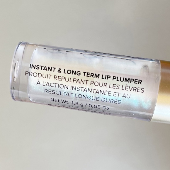 NEW Too Faced Lip Injection Extreme Instant and Long Term Plumper Clear Gloss - Picture 3 of 5